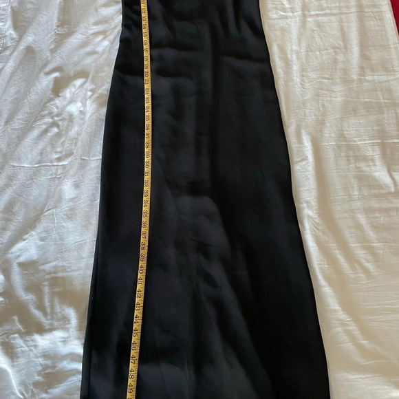 Laundry by Shelli Segal Maxi Gown Black 10 Low Back Bead Trim Simple Sleek - Picture 7 of 16